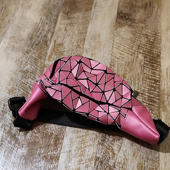 Patrizia Luca Pink and Black Geometric Bag - Picture 4 of 10